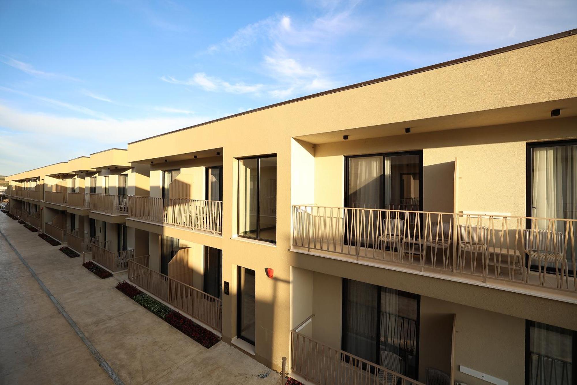 Amber Village Spille Exterior foto